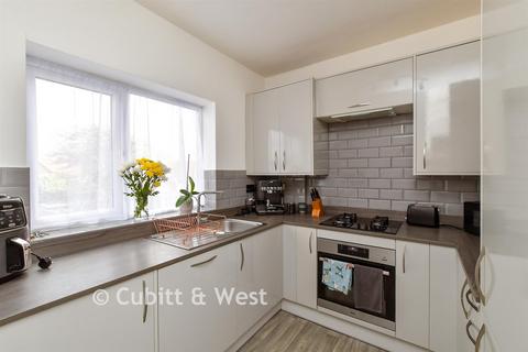 2 bedroom ground floor maisonette for sale, Rose Walk Close, Newhaven BN9
