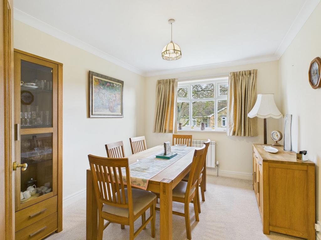 Bedroom 3/ dining room