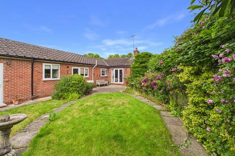 3 bedroom detached bungalow for sale, 16 Lowndes Park, Driffield, YO25 5BG