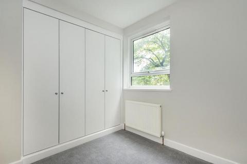 2 bedroom apartment to rent, St. Johns Wood Park, London NW8