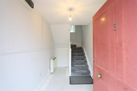 2 bedroom house to rent, Hue Street, Jersey JE2