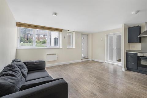 1 bedroom flat to rent, Regents Park Road, London