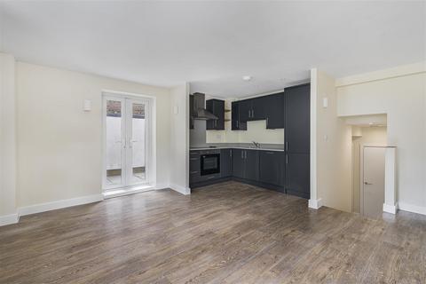 1 bedroom flat to rent, Regents Park Road, London