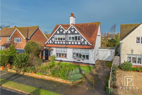 4 bedroom detached house for sale, Winchester Road, Frinton-On-Sea