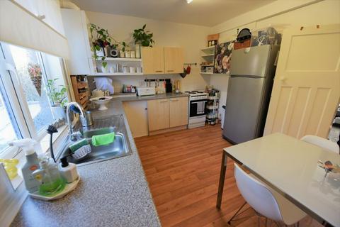 2 bedroom house to rent, 16 Firth Avenue