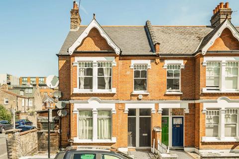 3 bedroom flat to rent, Jeddo Road, London W12