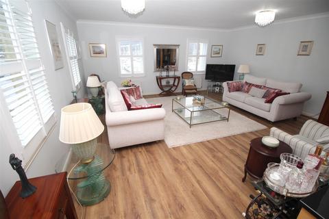 2 bedroom flat for sale, Harbour Square, Inverkip