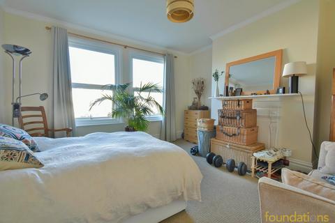 2 bedroom flat for sale, Woodville Road, Bexhill-on-Sea, TN39