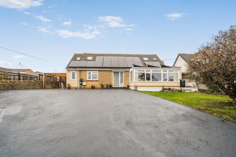 4 bedroom detached house for sale, Shilton Road, Carterton, Oxfordshire, OX18