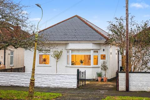 2 bedroom detached bungalow for sale, Strouden Park