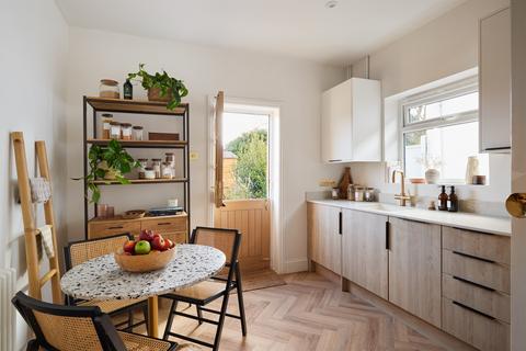 2 bedroom detached bungalow for sale, Strouden Park