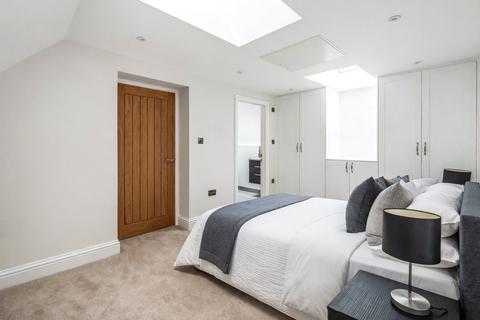 undefined, Mill Lane, Surrey GU7