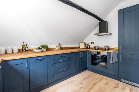 2 bedroom flat for sale, Mill Lane, Surrey GU7