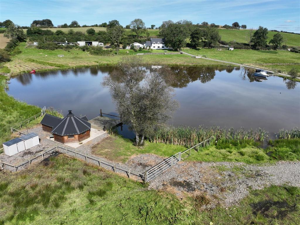 Ty' Gaer Lakeshot.jpg