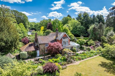 5 bedroom detached house for sale, Peaslake Lane, Peaslake, Guildford, Surrey, GU5