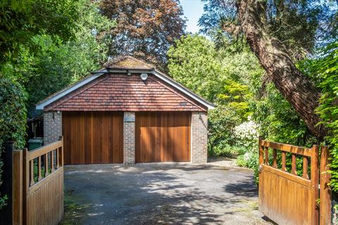 5 bedroom detached house for sale, Peaslake Lane, Peaslake, Guildford, Surrey, GU5