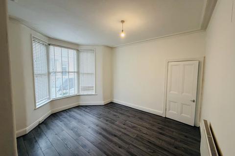 undefined, 3 bedroom house with garden in Walton