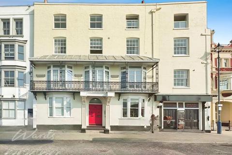 2 bedroom apartment to rent, Harbour Parade Ramsgate CT11