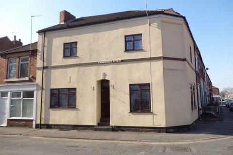 3 bedroom end of terrace house to rent, Cambridge Street, Castleford