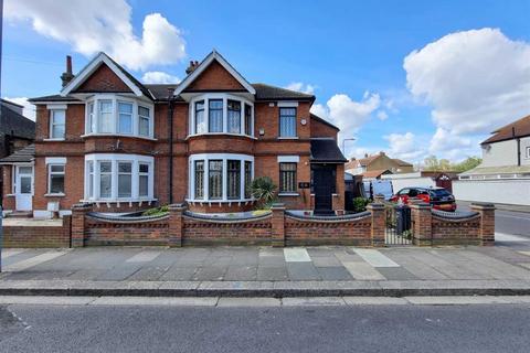 4 bedroom semi-detached house for sale - Aberdour Road, Ilford