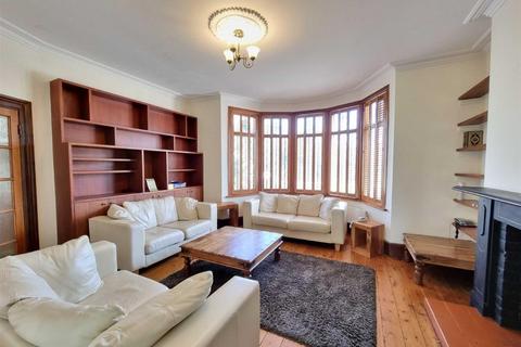 4 bedroom semi-detached house for sale, Aberdour Road, Ilford
