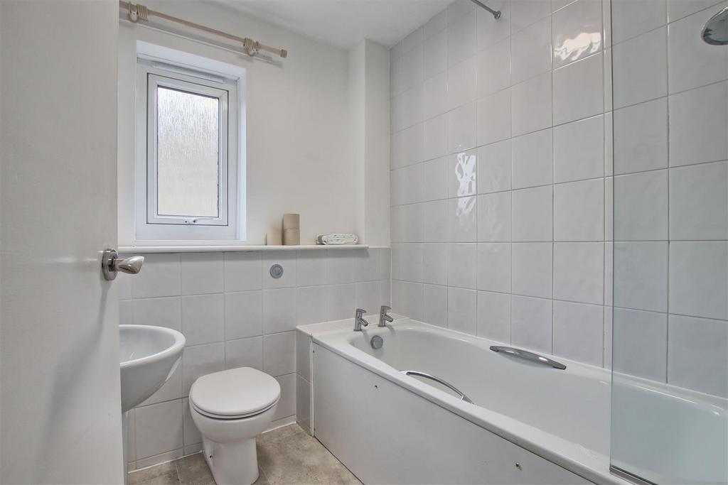 Bathroom.jpg