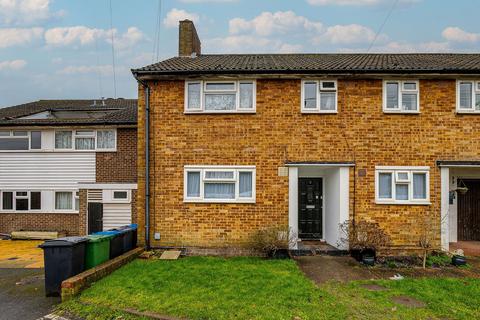 2 bedroom maisonette for sale, Tedder Close, Chessington KT9