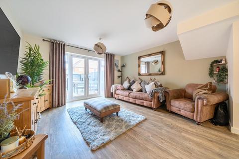 2 bedroom terraced house for sale, Wagtail Walk, Finberry TN25 7GE