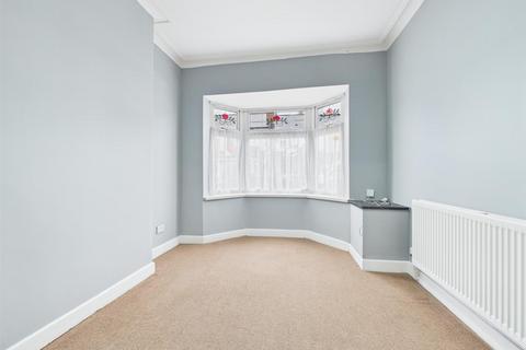 3 bedroom terraced house to rent, Talbot Road, Smethwick B66
