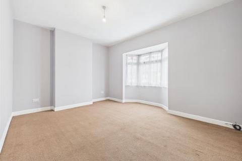 3 bedroom terraced house to rent, Talbot Road, Smethwick B66