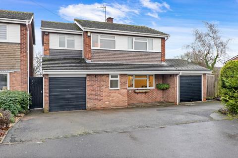 undefined, 18 Geneva Crescent, Crowle, Worcestershire.  WR7 4AW