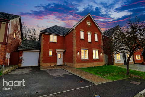 undefined, Victory Close, Chafford Hundred