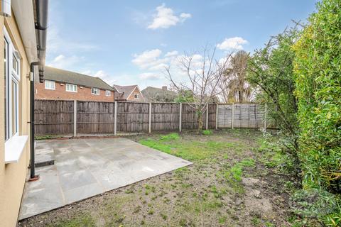 3 bedroom bungalow for sale, Summers Road, Godalming, Surrey, GU7