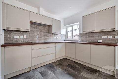 3 bedroom bungalow for sale, Summers Road, Godalming, Surrey, GU7