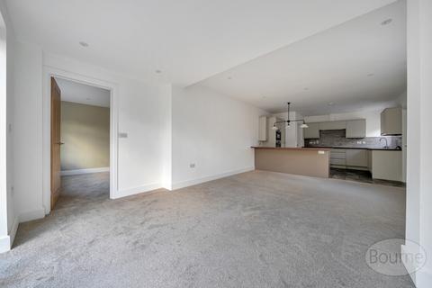 3 bedroom bungalow for sale, Summers Road, Godalming, Surrey, GU7