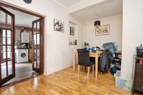 3 bedroom terraced house for sale, Rosslyn Crescent, Harrow HA1
