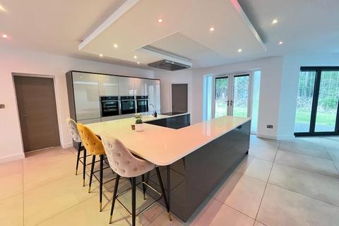 6 bedroom detached house for sale, Manorside, Wynyard, Billingham