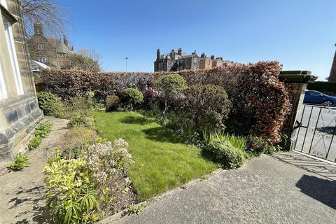 3 bedroom flat for sale, Belvedere Road, Scarborough YO11