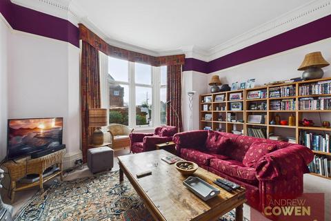 3 bedroom flat for sale, Belvedere Road, Scarborough YO11