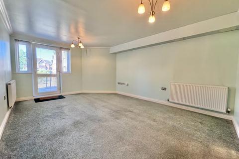 2 bedroom flat to rent, Foxfield, Park Gate