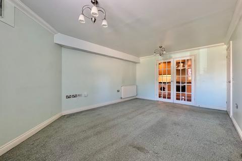 2 bedroom flat to rent, Foxfield, Park Gate