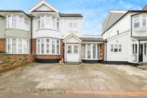 5 bedroom semi-detached house to rent, Beccles Drive, Barking, Upney, IG11