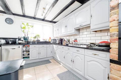 5 bedroom semi-detached house to rent, Beccles Drive, Barking, Upney, IG11