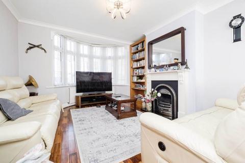 5 bedroom semi-detached house to rent, Beccles Drive, Barking, Upney, IG11