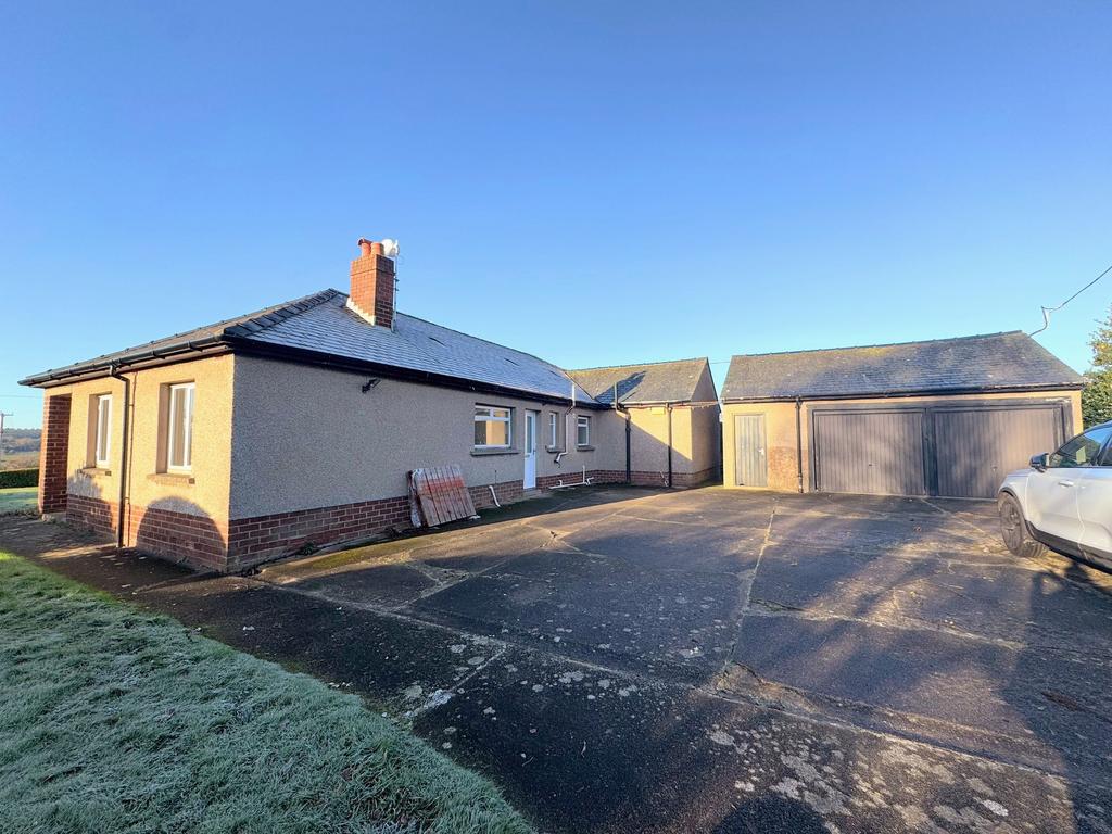 Rear Aspect &amp; Garage