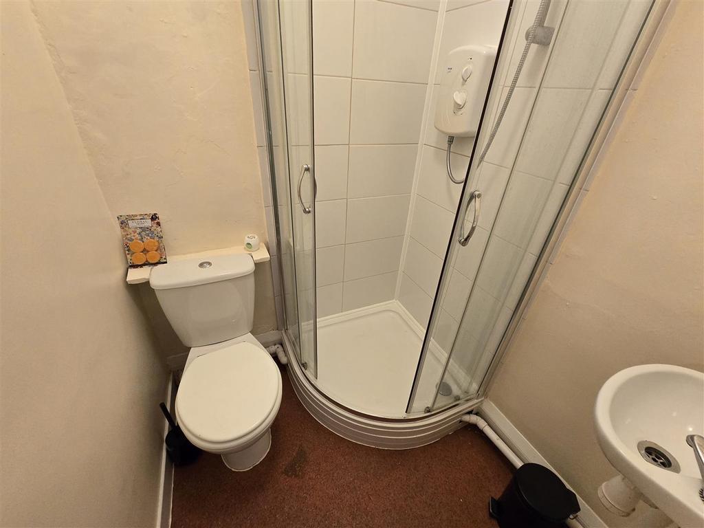 Flat 3 Shower Room