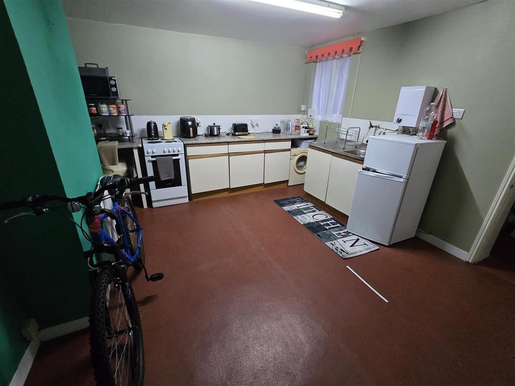 Basement Flat Kitchen