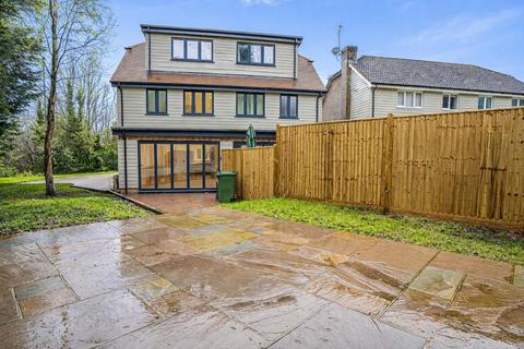 4 bedroom semi-detached house for sale, Battle Road, St. Leonards-On-Sea