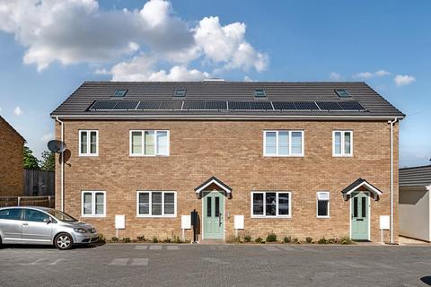 1 bedroom flat for sale - Burford Road, Carterton, Oxfordshire, OX18