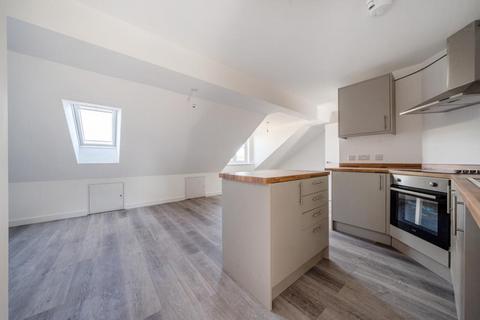 1 bedroom flat for sale, Burford Road,  Carterton,  Oxfordshire,  OX18